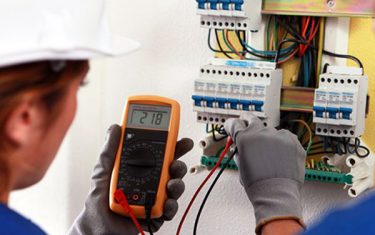 fully qualified electrician courses